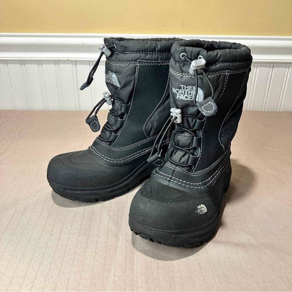 The North Face Winter Boots Lined Boys Size 1